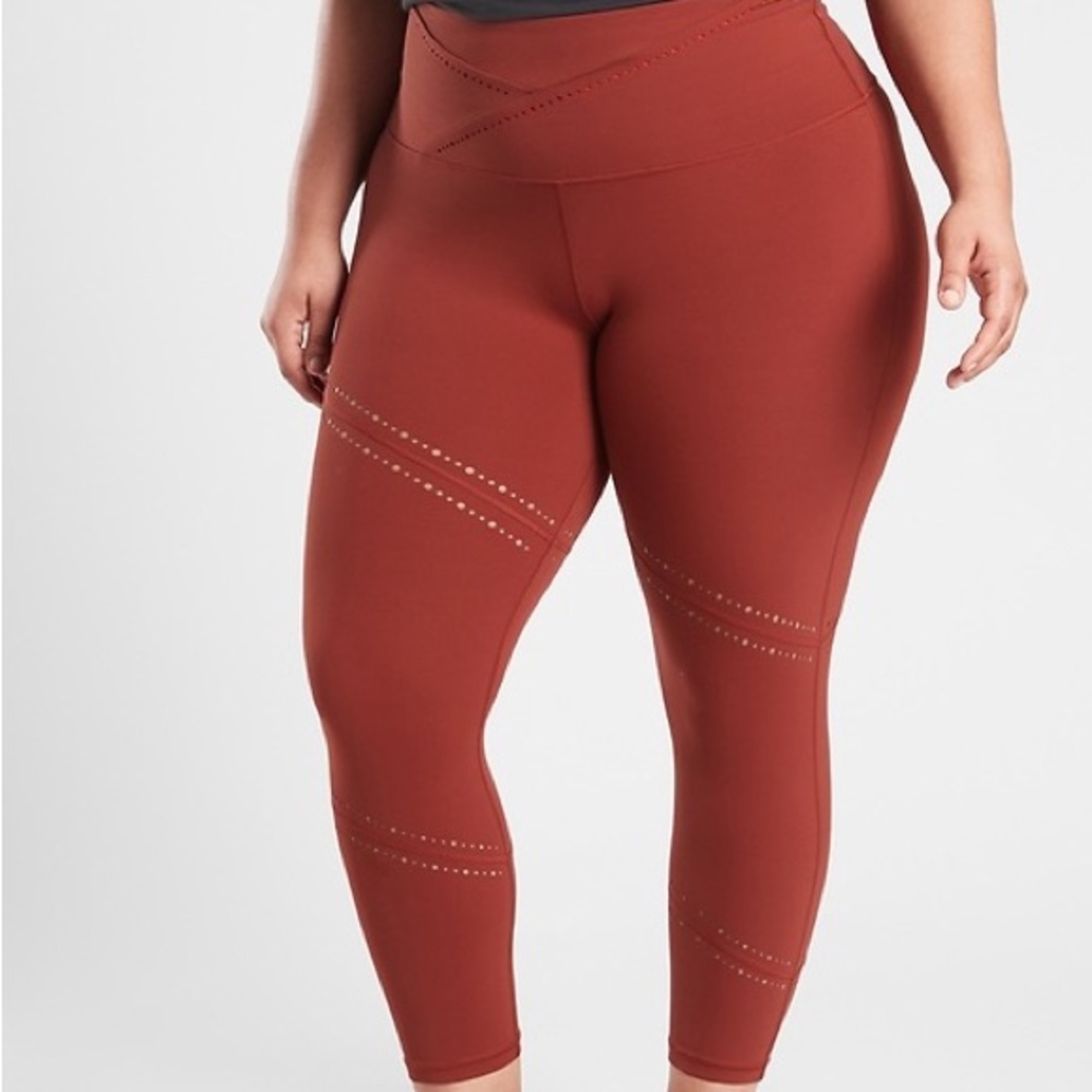 Athleta It’s A Wrap 7/8 Tight dark red 3X